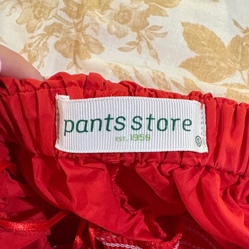 Vibrant Red Ruffled Crop Top - Picture 2 of 3